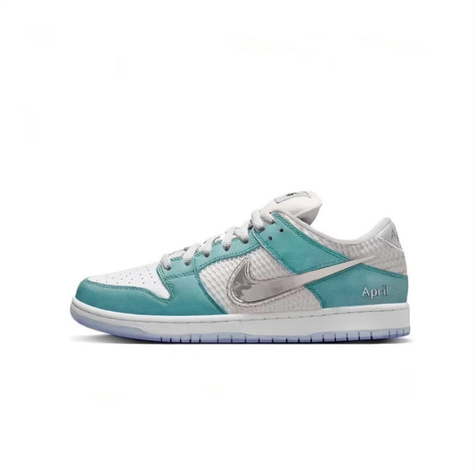Nikee SB Dunk April